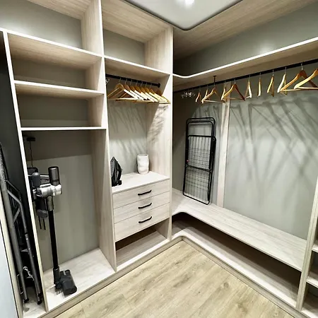 Greenwood Apartment *