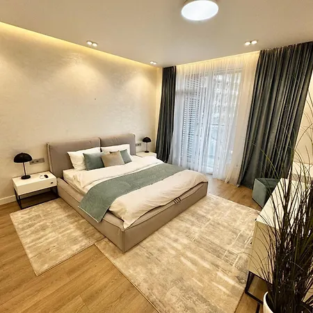 Greenwood Apartment *